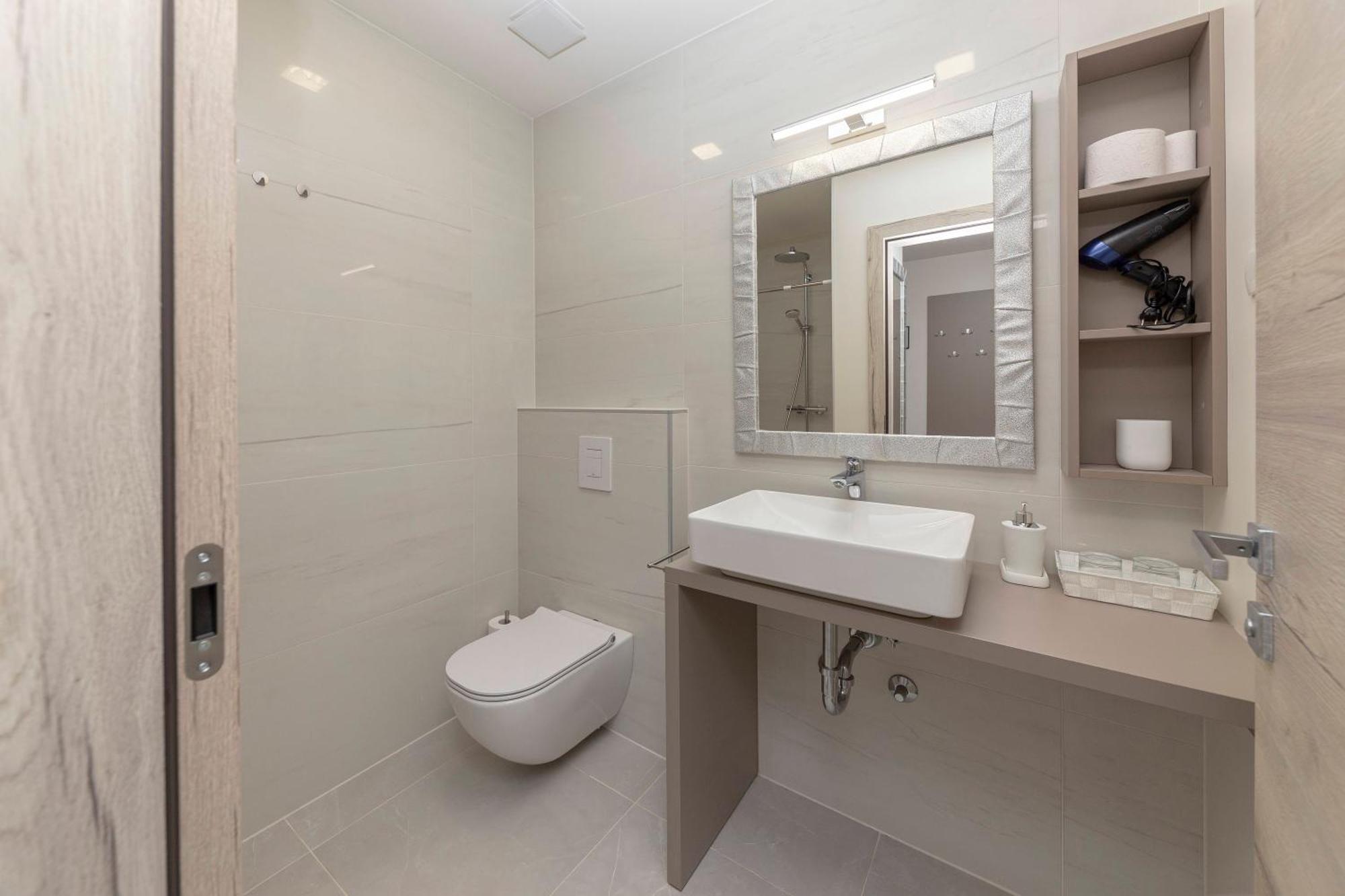 Rooms S Center Slovenske Konjice Exterior foto