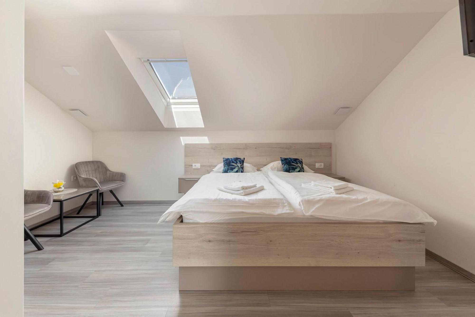 Rooms S Center Slovenske Konjice Exterior foto